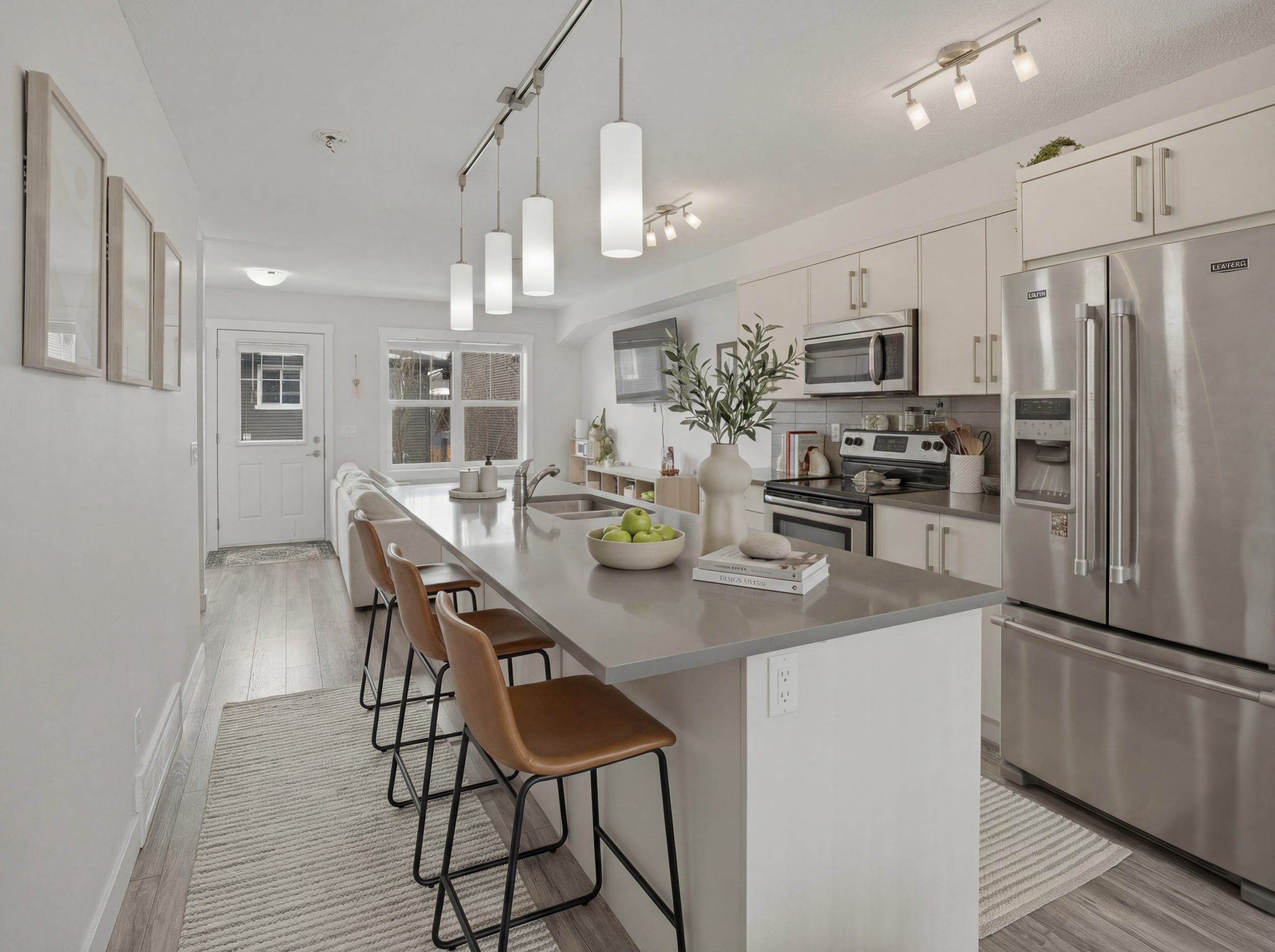 20260401-DSC0066015_staging_044aae5b